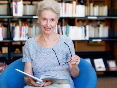 Yeni kitaplar ile onun zaman ayırdığınız