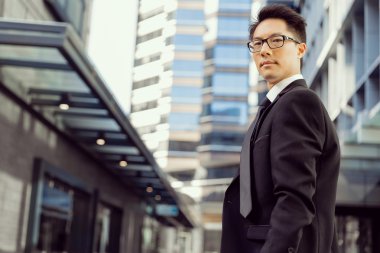 Benim iş konusunda ciddi