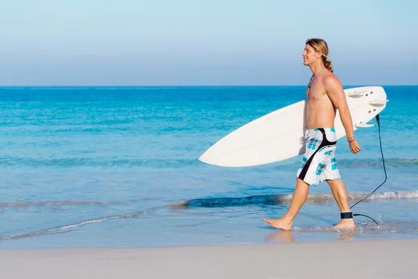 Prêt à frapper les vagues — Photo