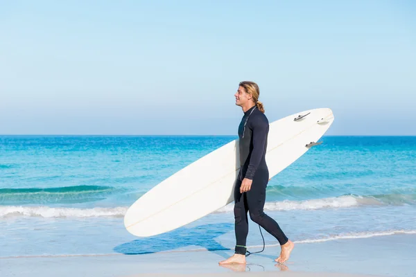 Prêt à frapper les vagues — Photo