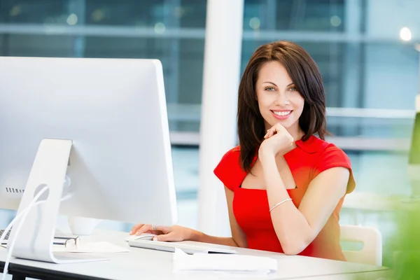 Modern successful business woman — Stock Photo, Image