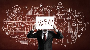 Adam gösteren kağıt levha