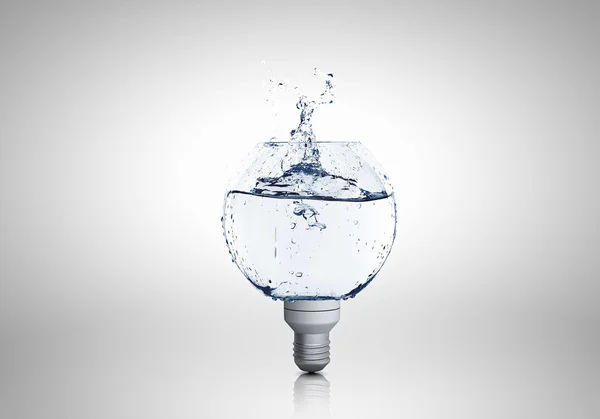 Glühbirne mit Wasser — Stockfoto