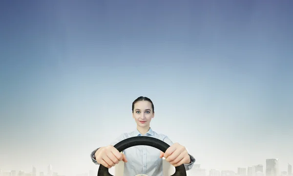 Mujer con volante — Foto de Stock