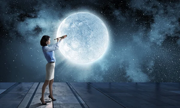 Gibt es Leben auf dem Mond? — Stockfoto