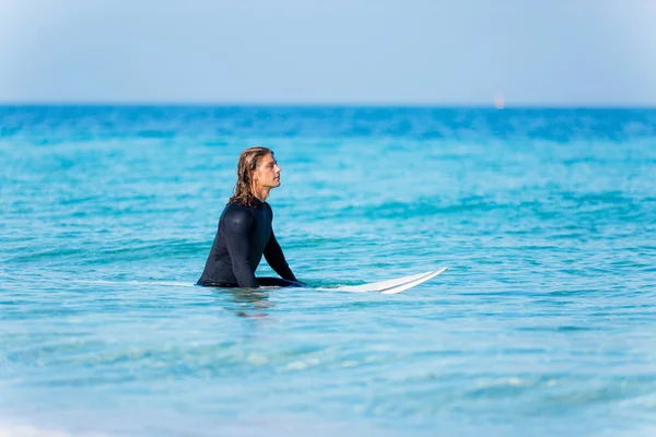 Pronti a colpire le onde — Foto Stock