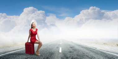 Kırmızılı kadın