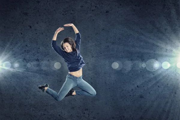 Dancer girl in jump — Stock Photo, Image