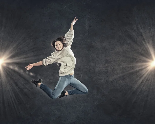 Танцівниця в стрибках — стокове фото