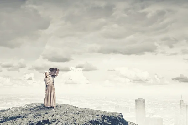 Woman with old suitcase — Stock Photo, Image