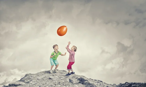 Enfants heureux négligents — Photo