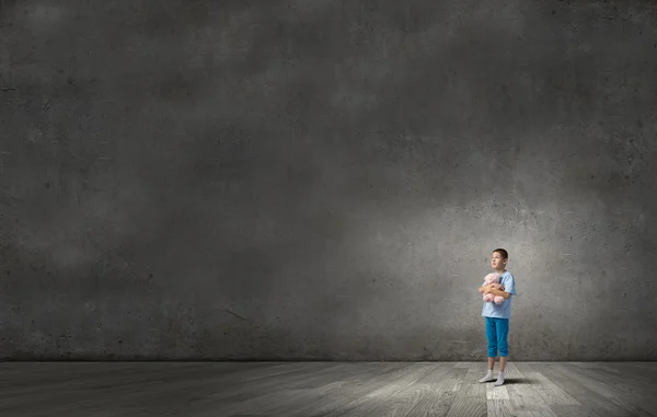 Boy with bear toy — Stock Photo, Image