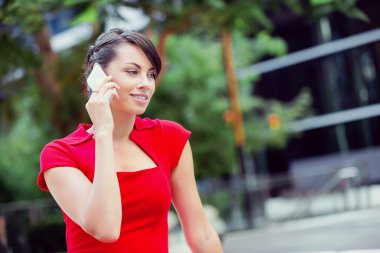 İşkadını portresi ile hareket eden telefon