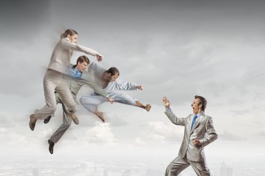 Başarı için iş savaş