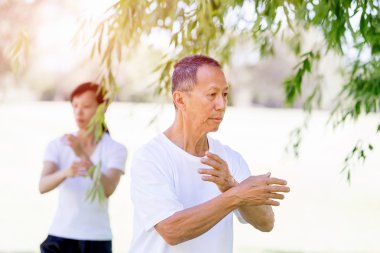 İnsanlar Park Thai chi