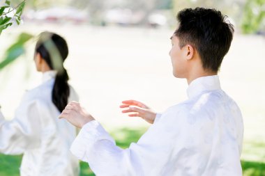 İnsanlar Park Thai chi