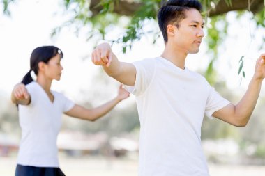 İnsanlar Park Thai chi