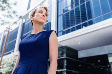 Yeni iş günü önde gidiyor