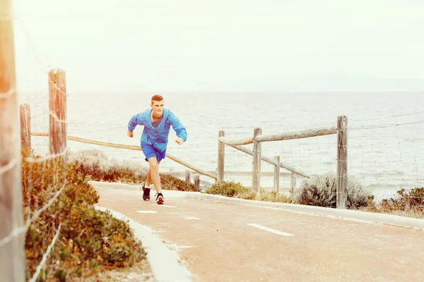 Zdravé běžící muž — Stock fotografie