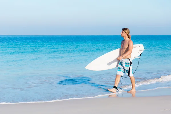 Pronti a colpire le onde — Foto Stock