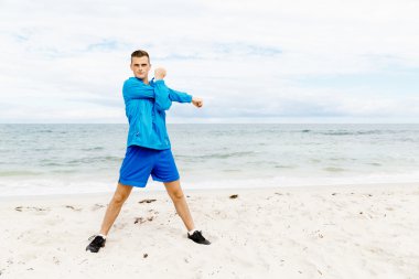 Adam sahilde dışında eğitim