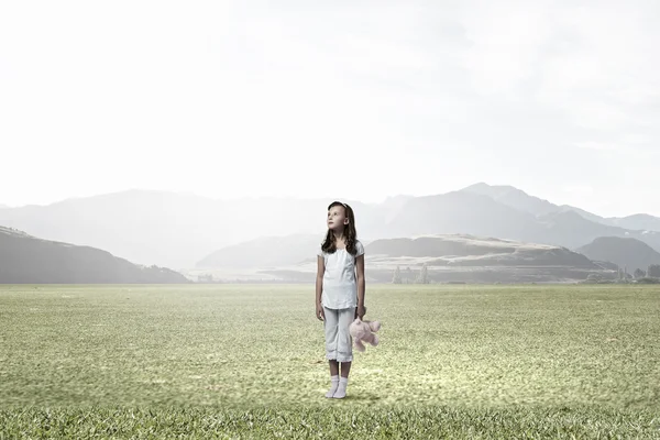 Little girl with bear — Stock Photo, Image