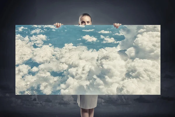 Kobieta z chmura transparent — Zdjęcie stockowe