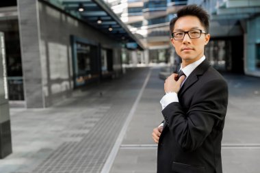 Benim iş konusunda ciddi