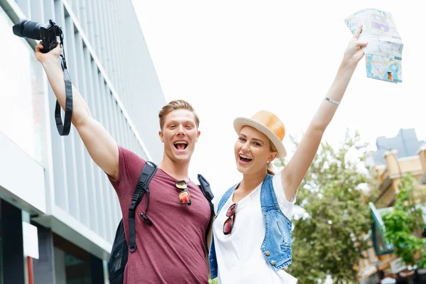 Young couple posing for a photo — Stock Photo, Image