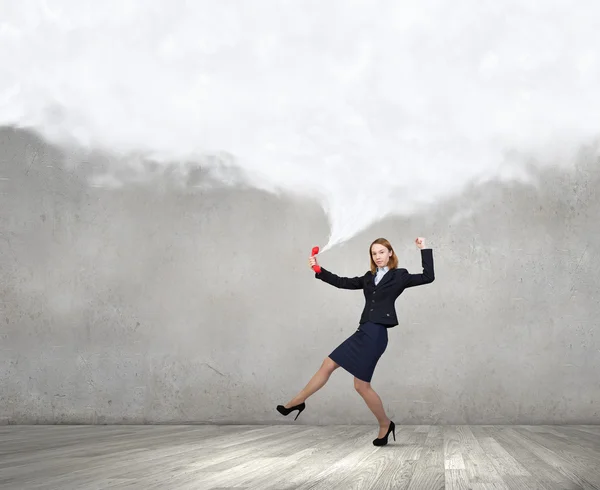 Woman scream in red receiver — Stock Photo, Image