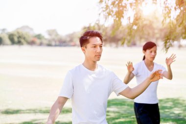 İnsanlar Park Thai chi