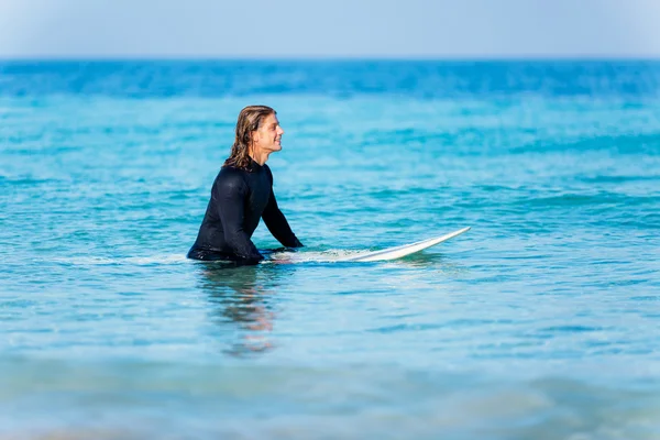 Pronti a colpire le onde — Foto Stock