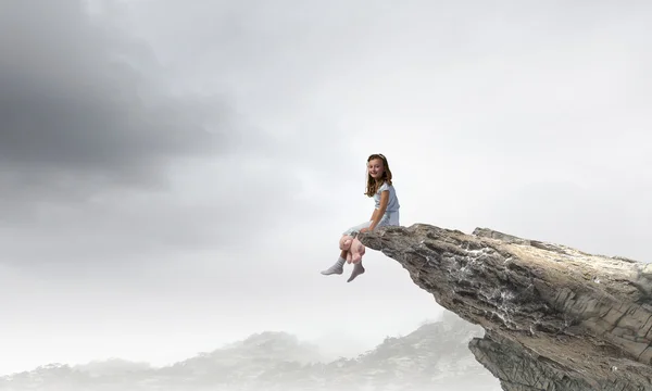 Little girl with bear — Stock Photo, Image