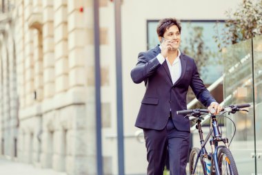 Bisiklet ile başarılı iş adamı