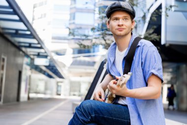 Gitar City ile genç müzisyen