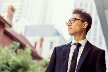 Benim iş konusunda ciddi