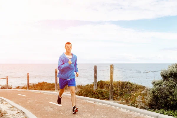 Healthy running man — Stock Photo, Image