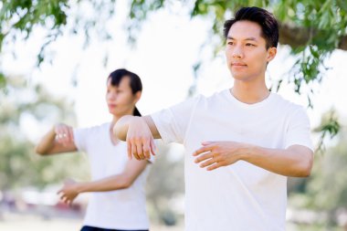 İnsanlar Park Thai chi