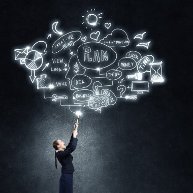 Fener ışığı ile çizim kadın