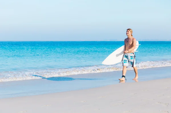 Pronti a colpire le onde — Foto Stock