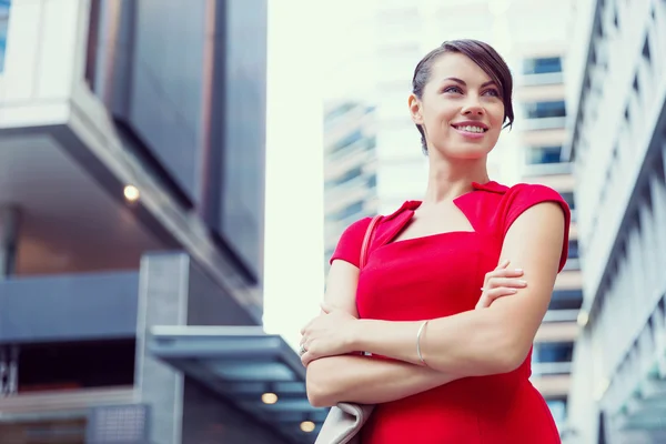 Portrait de femme d'affaires à l'extérieur — Photo