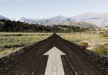 Değil bir ayak geri