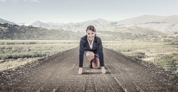 She is ready to challege it — Stock Photo, Image