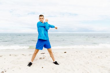 Adam sahilde dışında eğitim