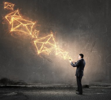 Tablet Bilgisayarlı İşadamı