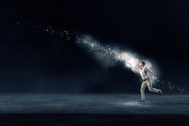 Işık karanlıkta eğitim