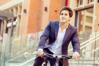 Bisiklet ile başarılı iş adamı
