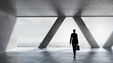 İç binada işkadını