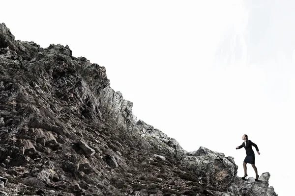 Ze gaat naar de top te bereiken — Stockfoto