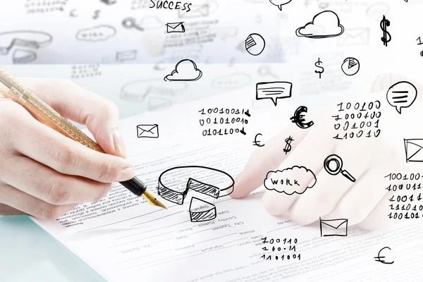 Businesswoman working at her desk — Stock Photo, Image